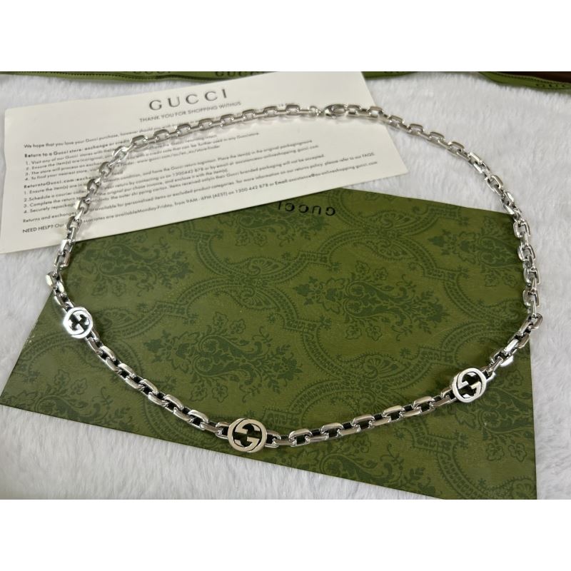 G*u*i necklaces
